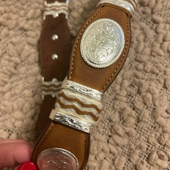 Leegin Leather Products Mens Oiled Scalloped Belt 34 Brown - Picture 11 of 16